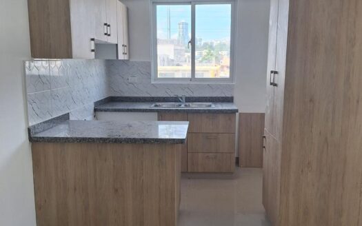 VENDO APARTAMENTO ES UN 4 PISO EN MIRAMAR AVENIDAD INDEPENDENCIA
