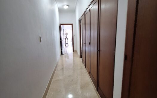 PENTHOUSE DE LUJO EN BELLA VISTA – AMPLIO, MODERNO Y ELEGANTE