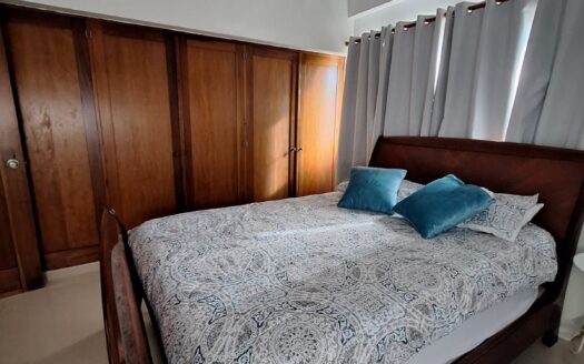 PENTHOUSE DE LUJO EN BELLA VISTA – AMPLIO, MODERNO Y ELEGANTE